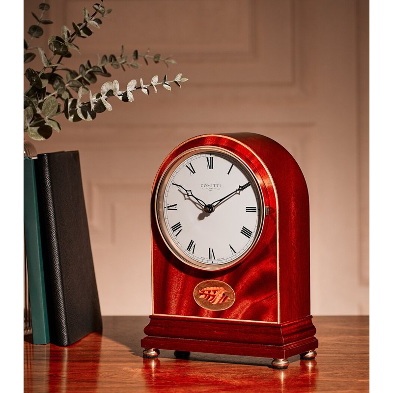 Relógio de Mesa Mahogany Regency Arch Top Mantle - Mercado de Luxo - O Maior E-Commerce de Bens, Produtos e Serviços de Luxo do Brasil.