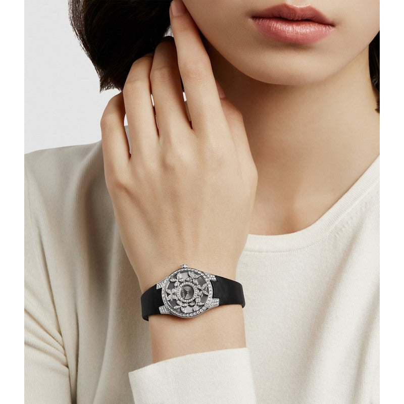 Relógio Classic Butterfly em Platina e Diamante 28 mm - Mercado de Luxo - O Maior E-Commerce de Bens, Produtos e Serviços de Luxo do Brasil.