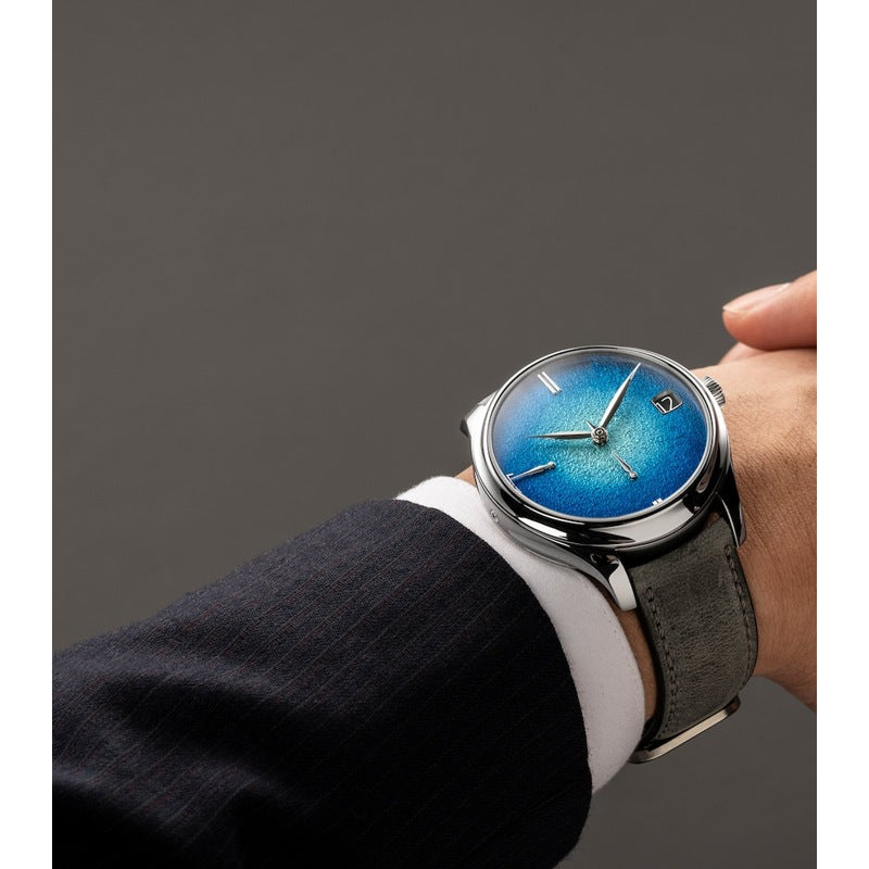 Relógio Endeavour Calendário Perpétuo em Tântalo 42 mm - Mercado de Luxo - O Maior E-Commerce de Bens, Produtos e Serviços de Luxo do Brasil.