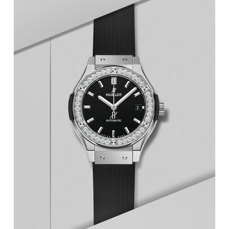 Relógio Classic Fusion em Titânio e Diamante 38 mm - Mercado de Luxo - O Maior E-Commerce de Bens, Produtos e Serviços de Luxo do Brasil.
