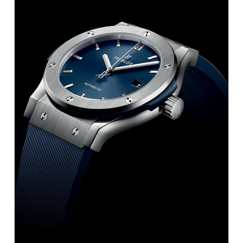 Relógio Classic Fusion em Titânio 42 mm - Mercado de Luxo - O Maior E-Commerce de Bens, Produtos e Serviços de Luxo do Brasil.