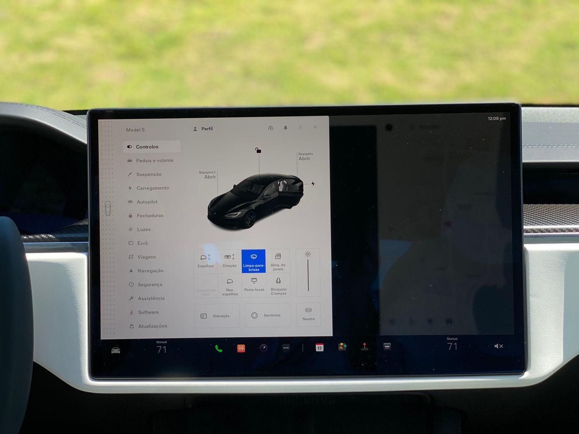TESLA - Model S