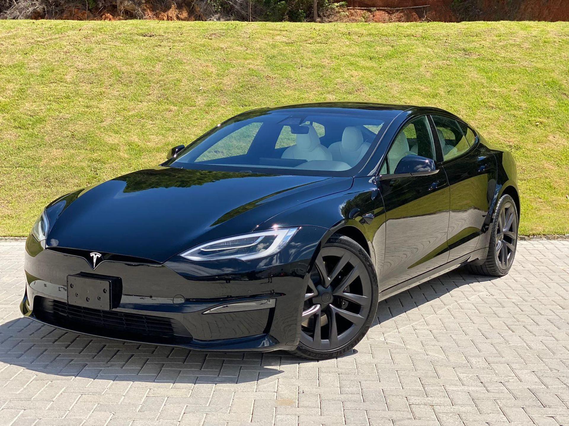 TESLA - Model S