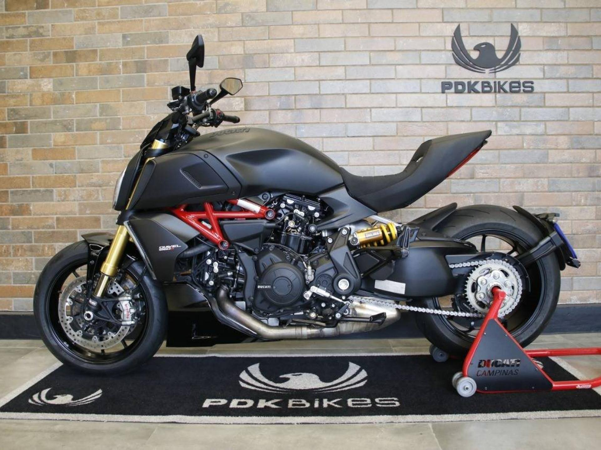 DUCATI - Diavel