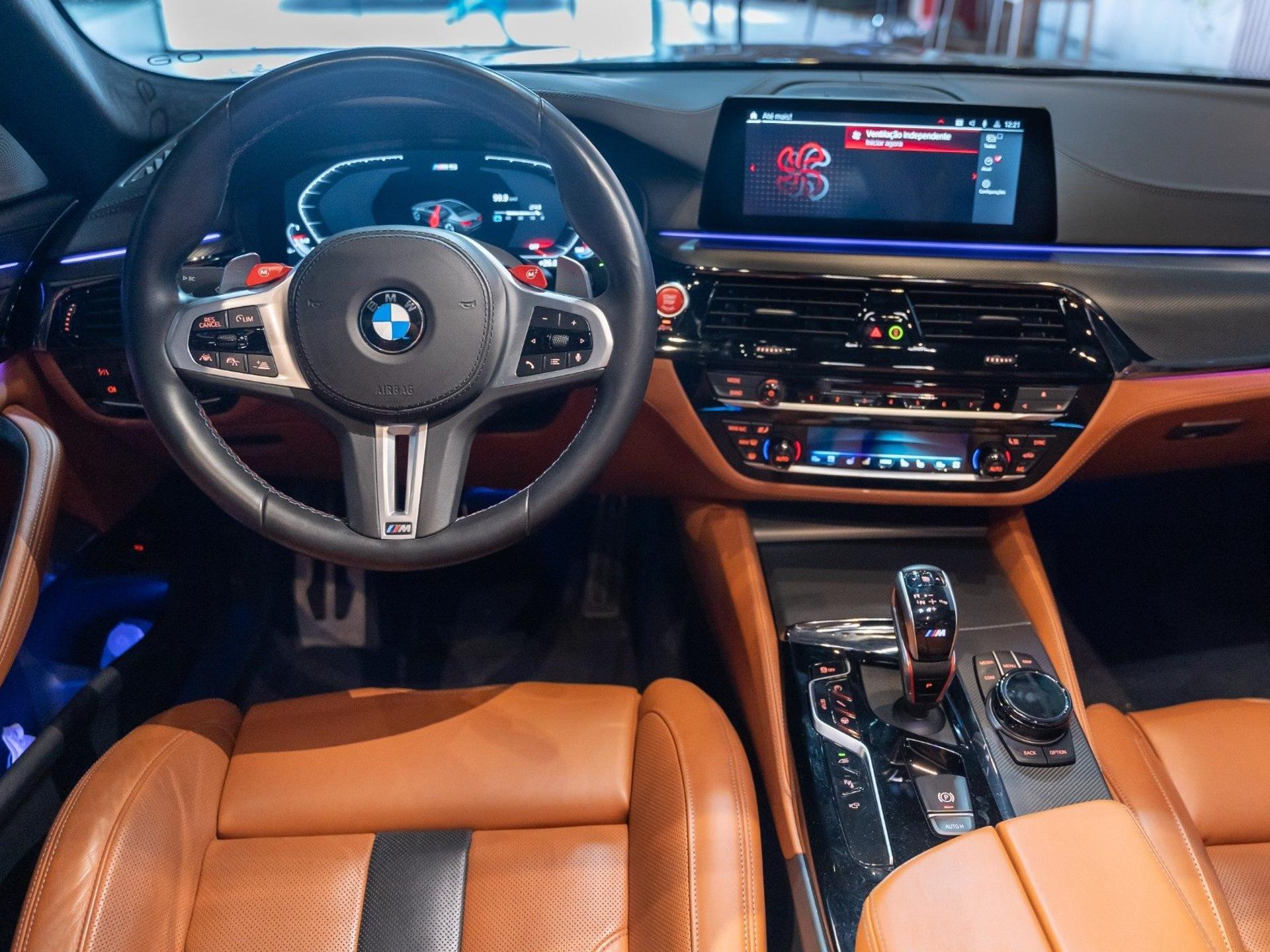 BMW - M5