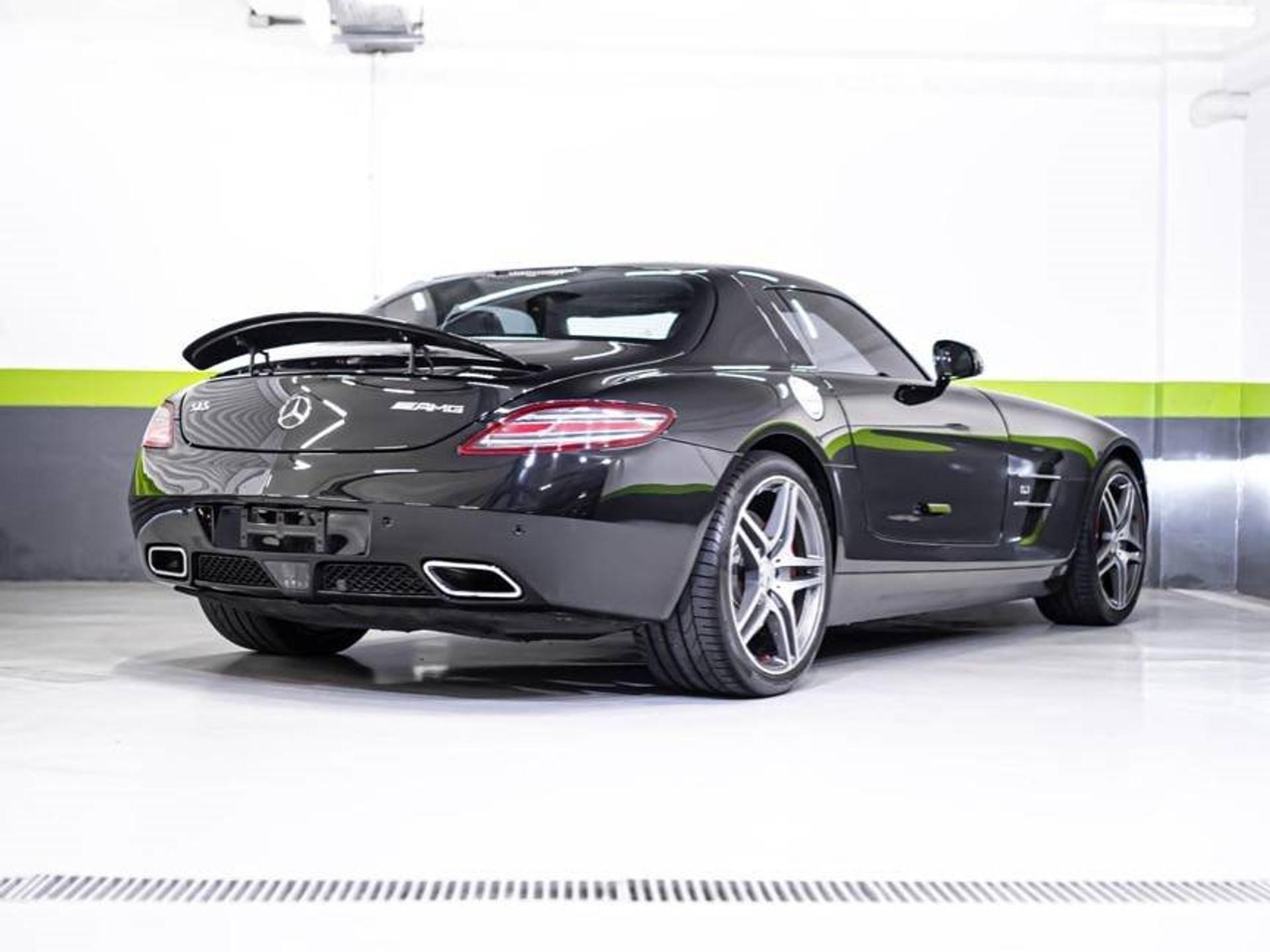 MERCEDES-BENZ - SLS-Class