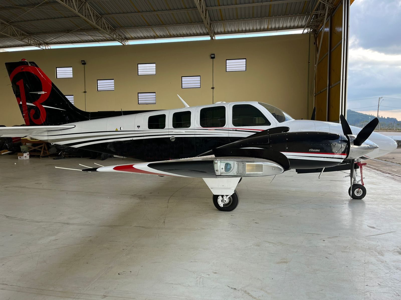 Beechcraft - Baron 58