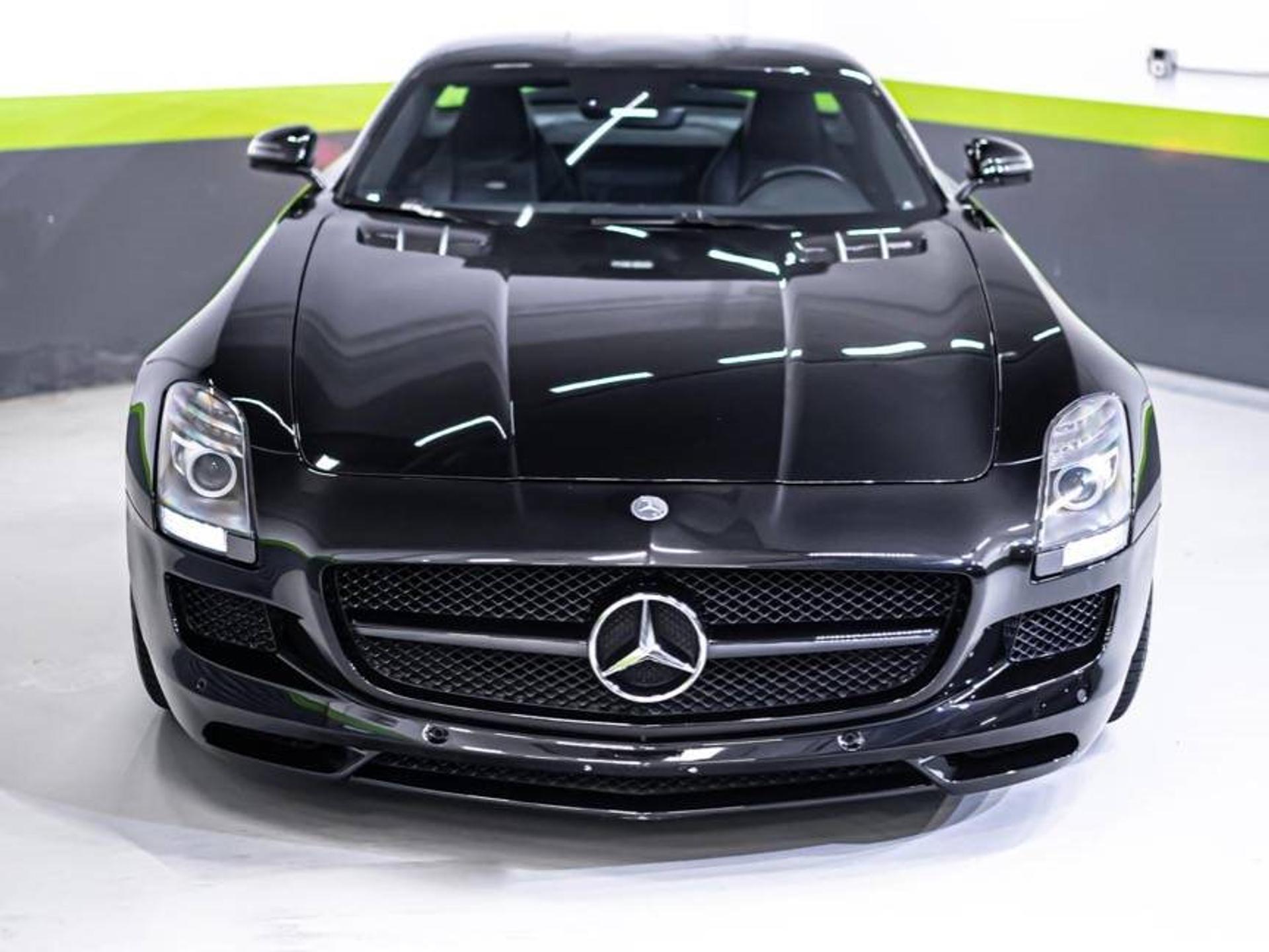 MERCEDES-BENZ - SLS-Class