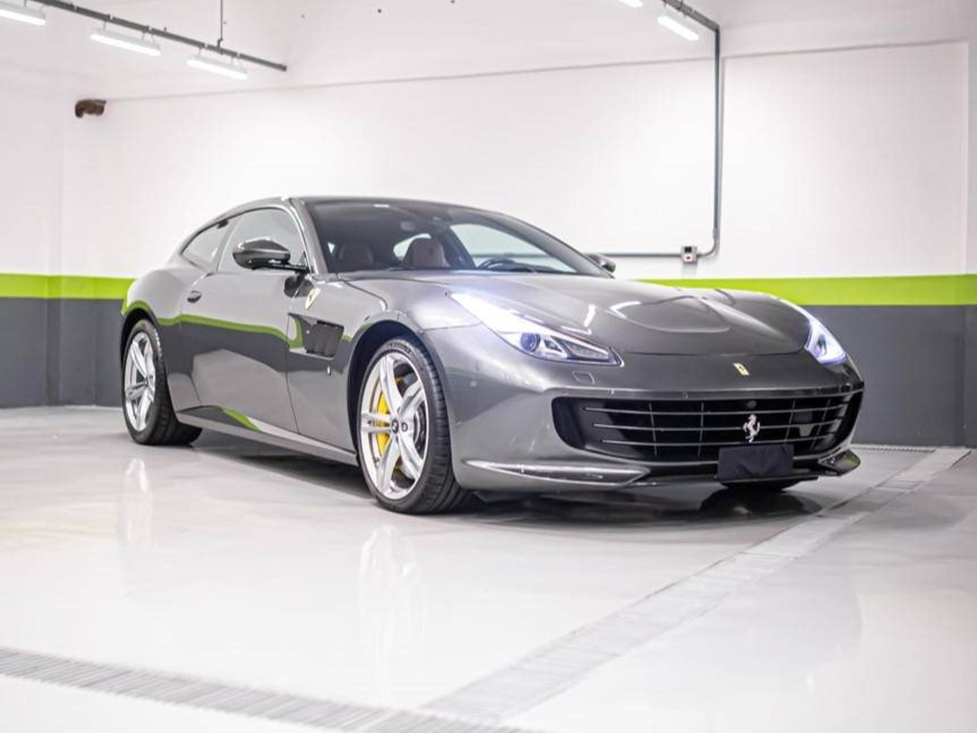 FERRARI - GTC4Lusso