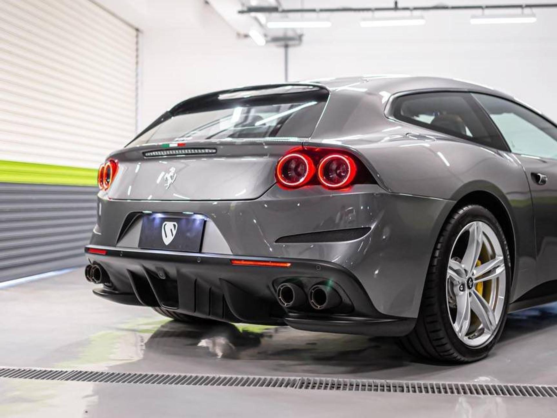 FERRARI - GTC4Lusso