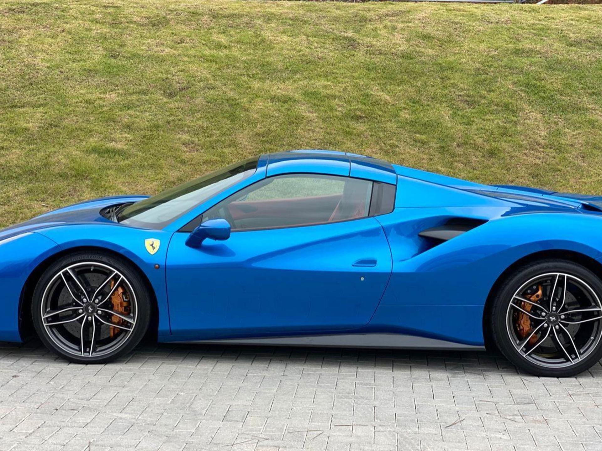 FERRARI - 488 Spider