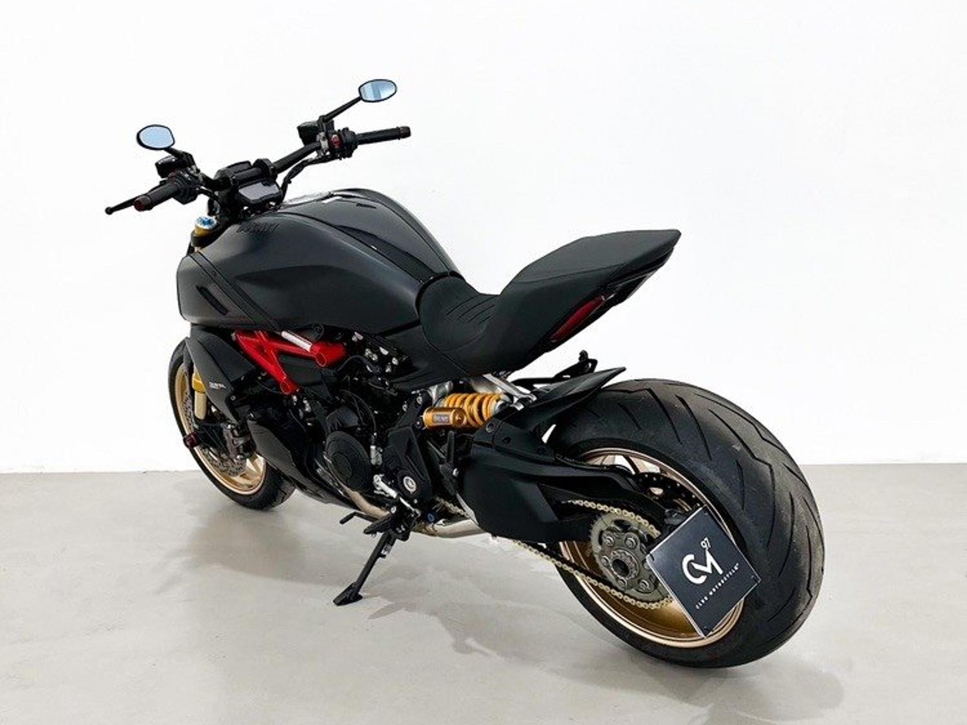 DUCATI - Diavel