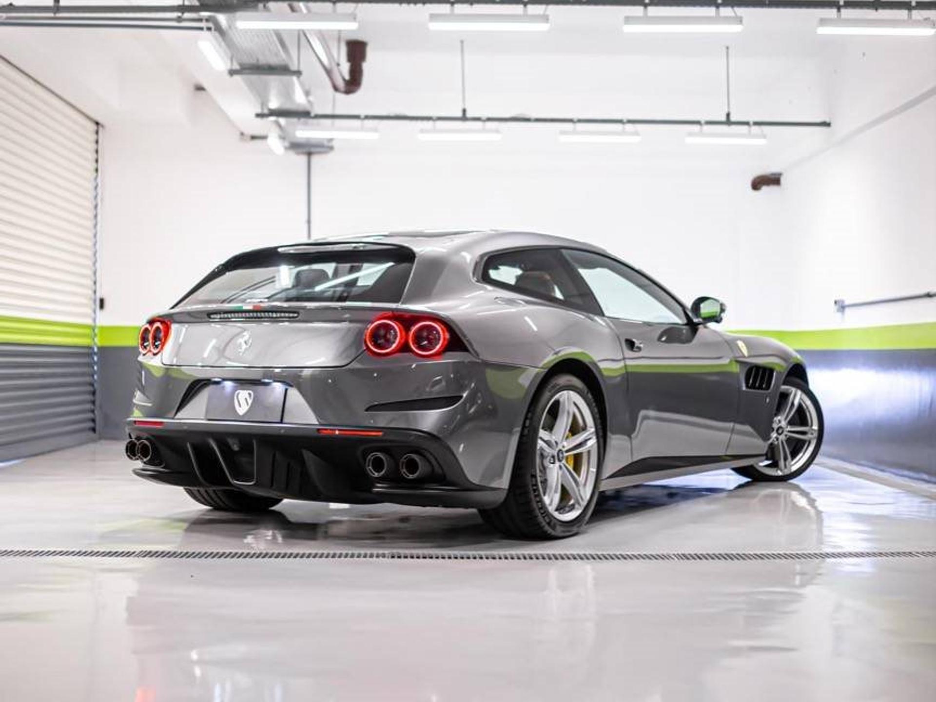 FERRARI - GTC4Lusso