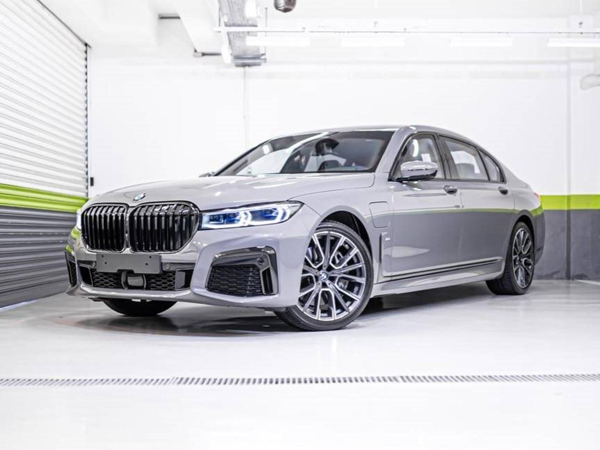 BMW - 745Le