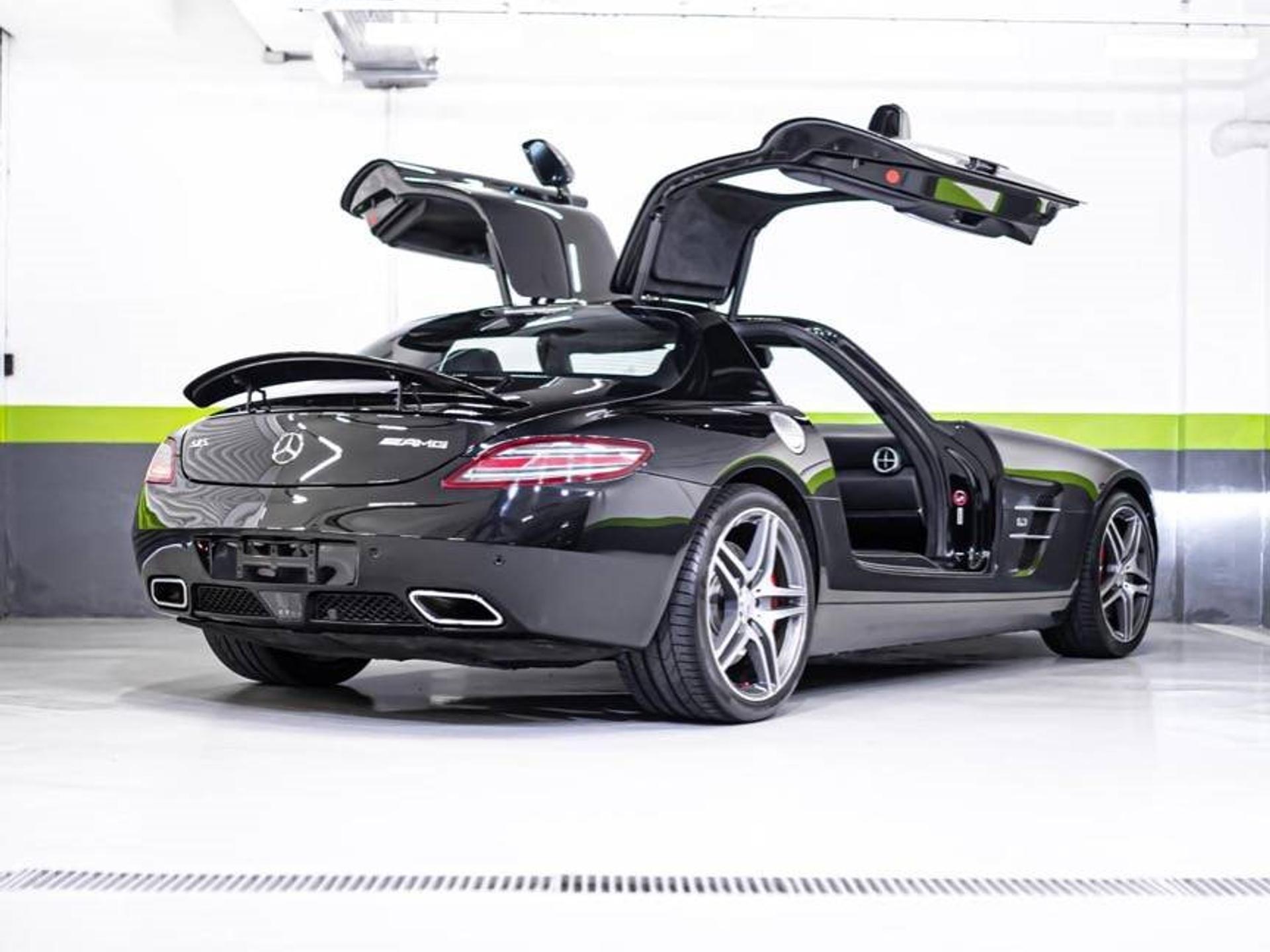 MERCEDES-BENZ - SLS-Class