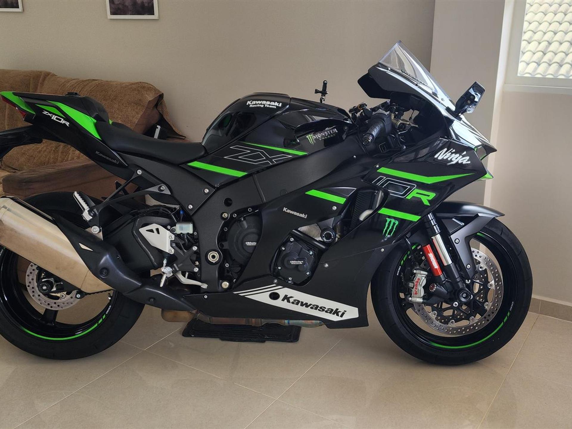 KAWASAKI - Ninja ZX-10R